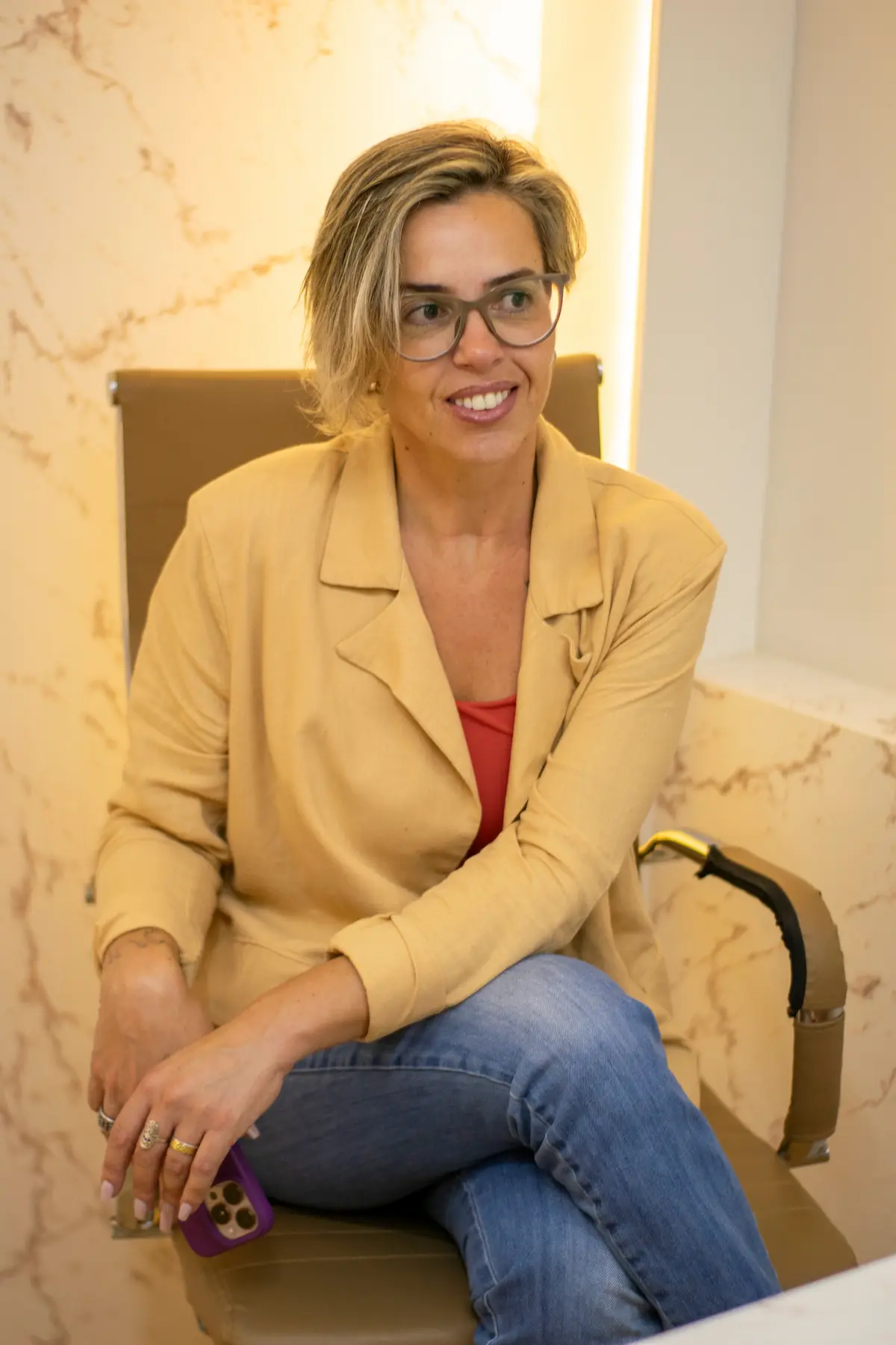Retrato de Renata Sampaio, posicionamento, growth e experiência do cliente na Centria